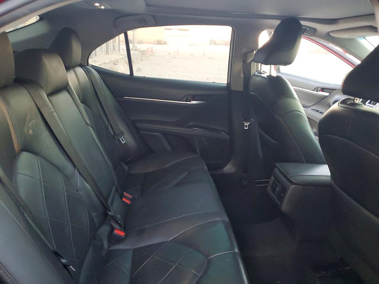 2018 TOYOTA CAMRY XLE photo 10