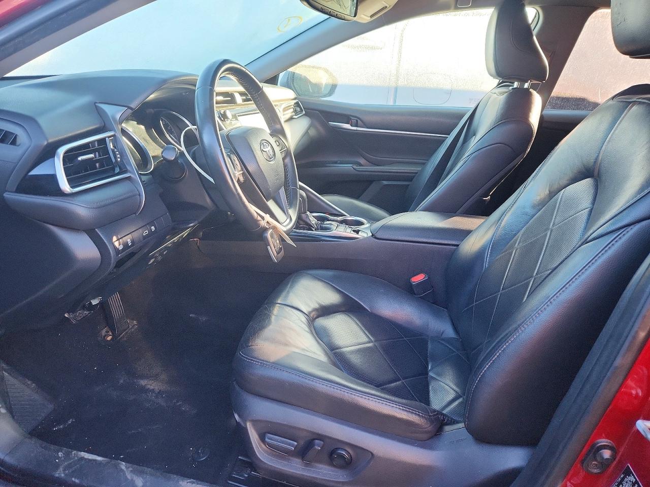 2018 TOYOTA CAMRY XLE photo 7