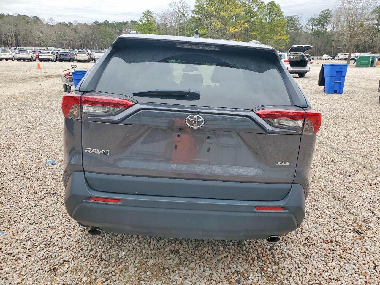 2021 TOYOTA RAV4 XLE PREMIUM photo 6