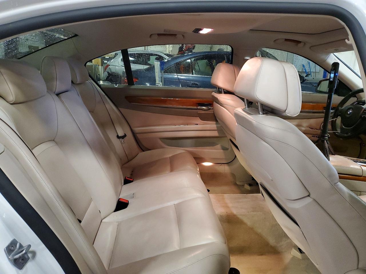 2013 BMW 750 LXI photo 10