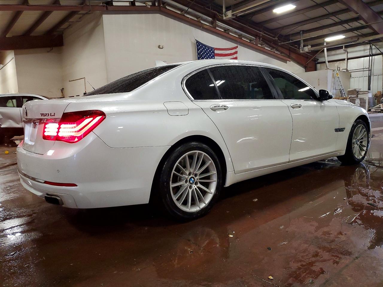 2013 BMW 750 LXI photo 3