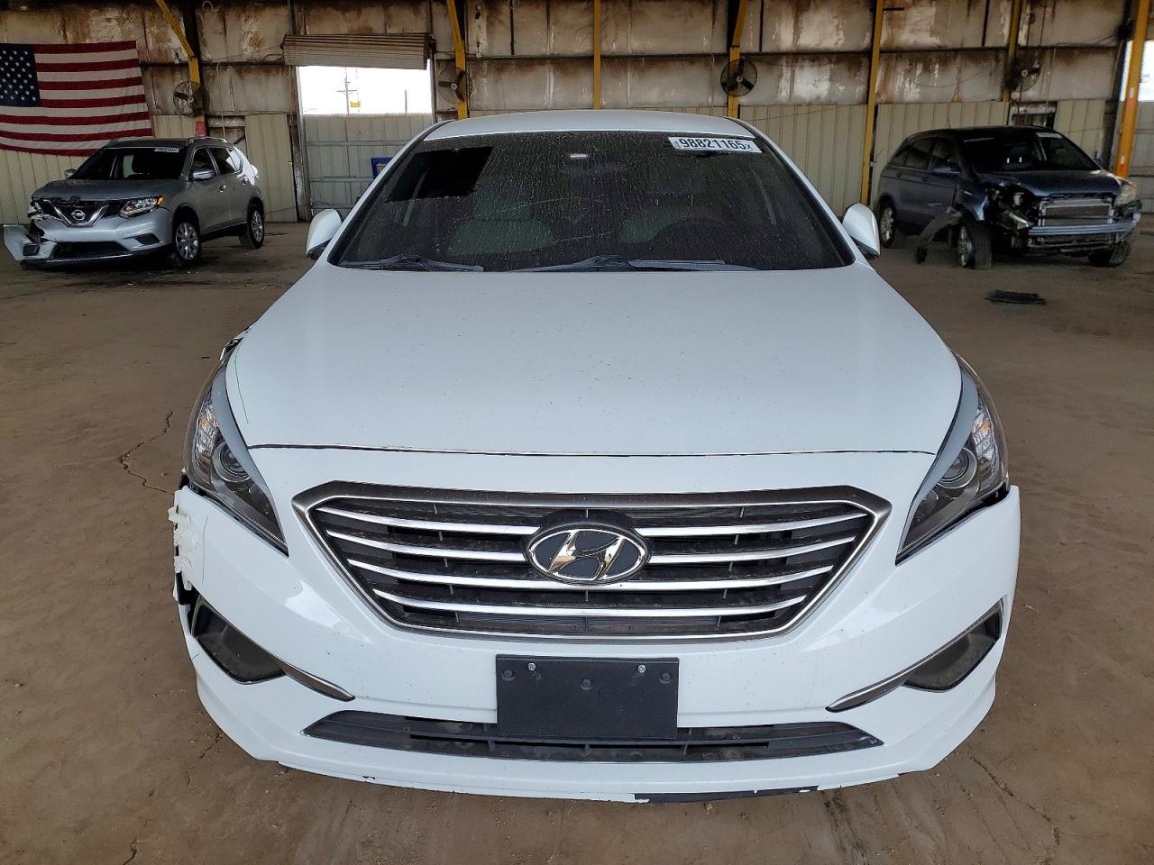 2017 HYUNDAI SONATA SE photo 5