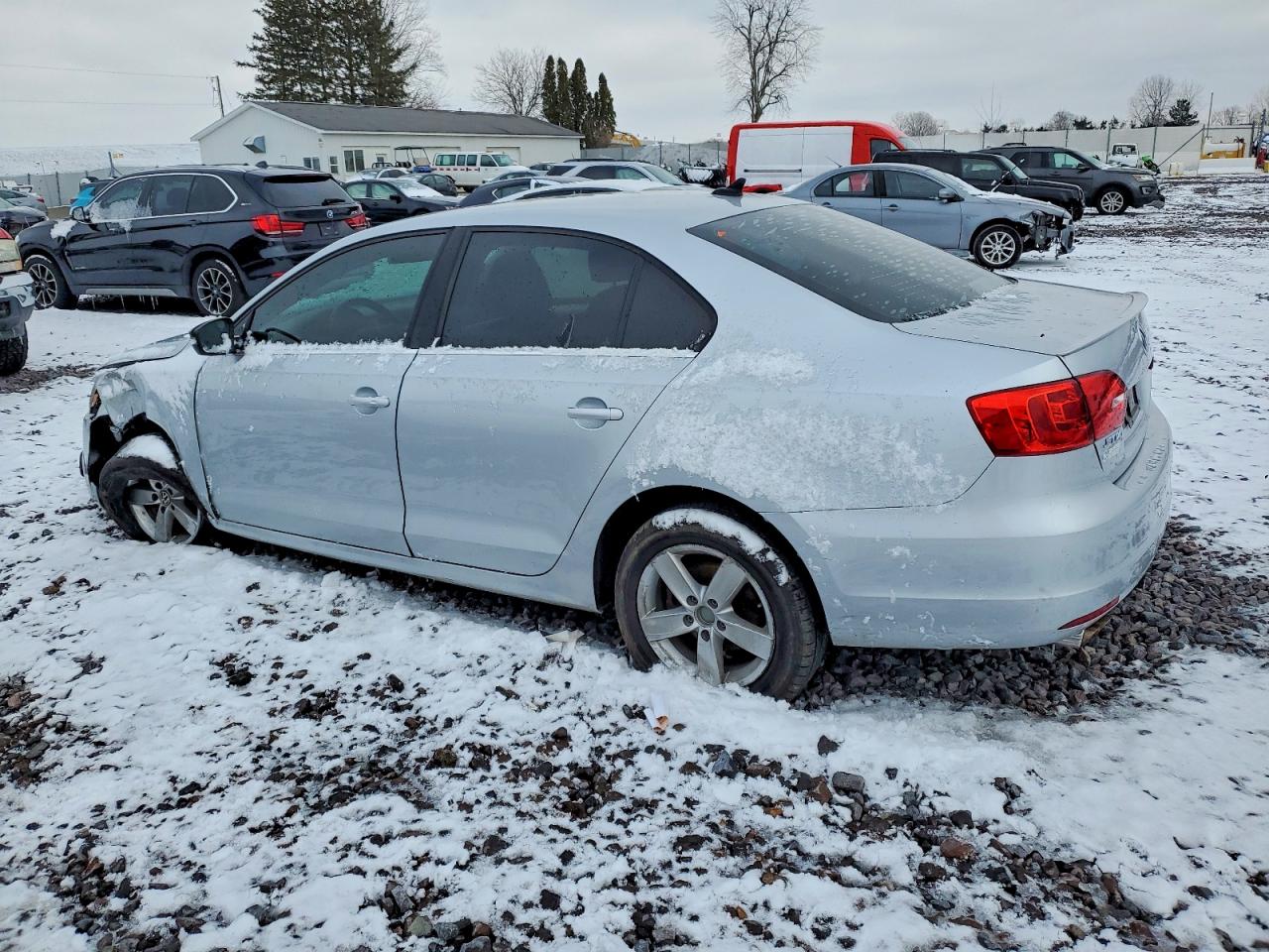 2011 VOLKSWAGEN JETTA TDI photo 2