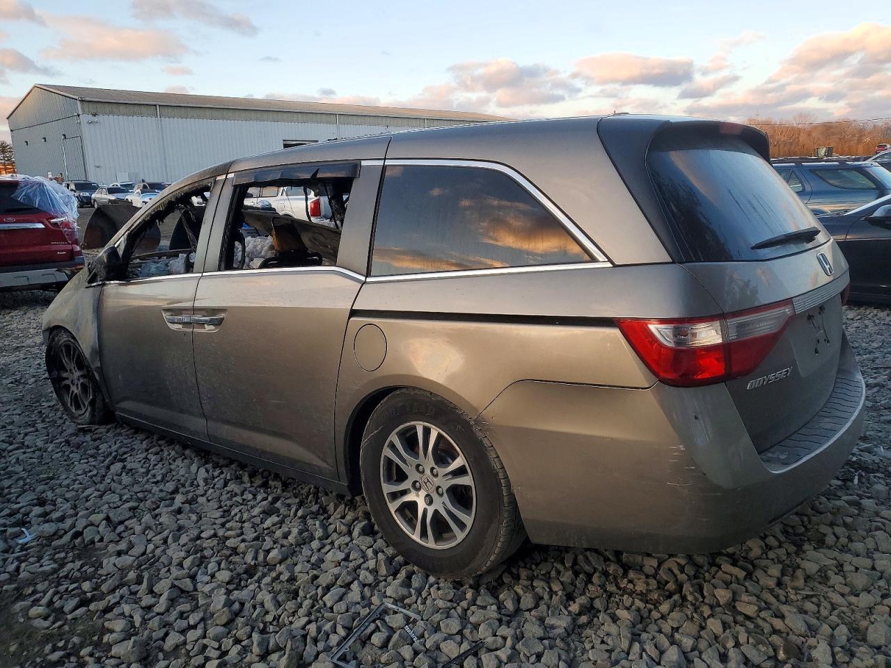 2012 HONDA ODYSSEY EXL photo 2