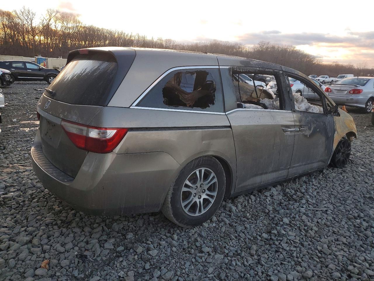 2012 HONDA ODYSSEY EXL photo 3