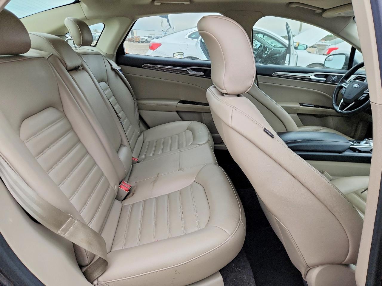 2017 FORD FUSION SE photo 10