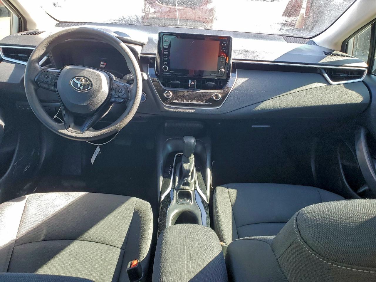 2021 TOYOTA COROLLA LE photo 8