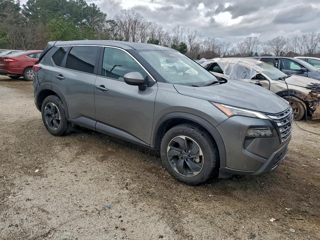 2024 NISSAN ROGUE SV photo 4