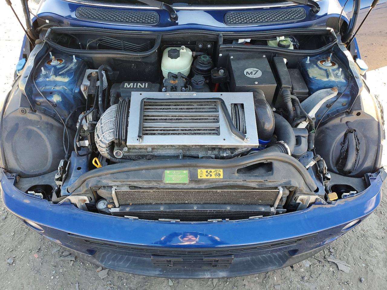 2004 MINI COOPER S photo 11
