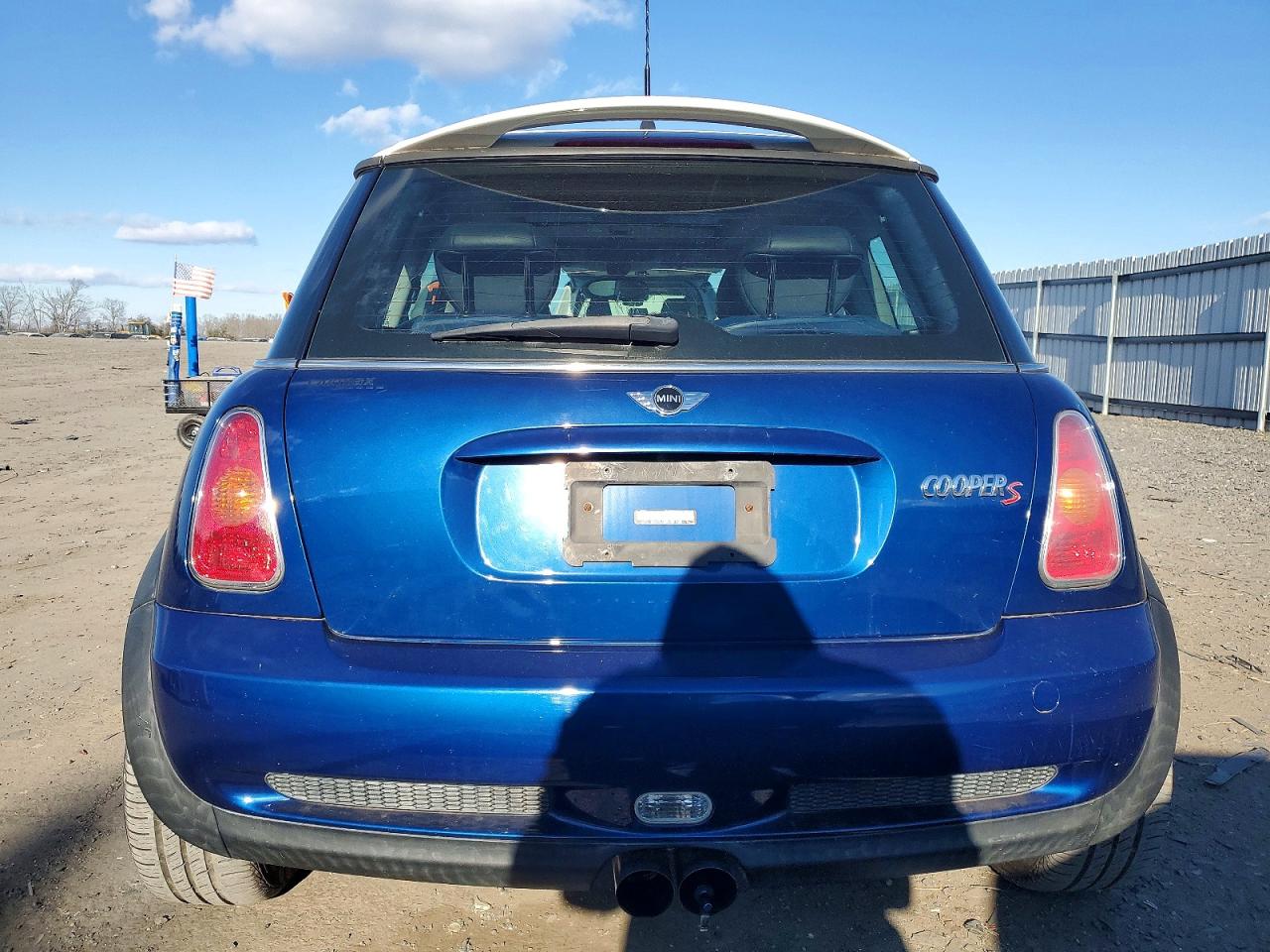 2004 MINI COOPER S photo 6