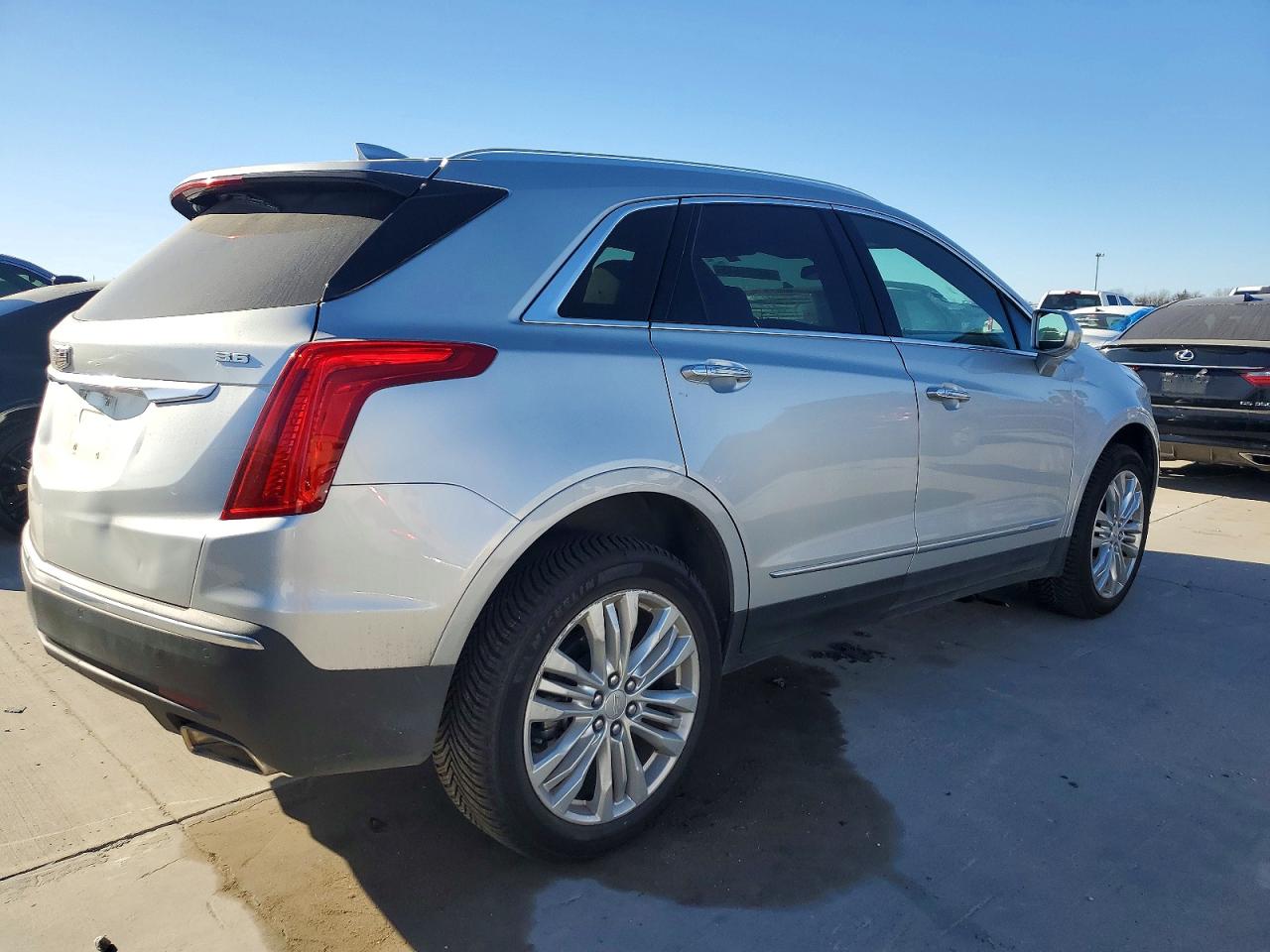 2019 CADILLAC XT5 PREMIUM LUXURY photo 3