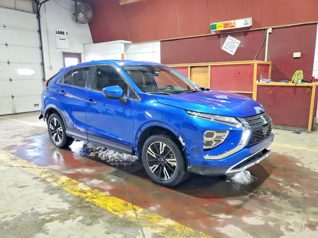 2025 MITSUBISHI ECLIPSE CROSS SE photo 4