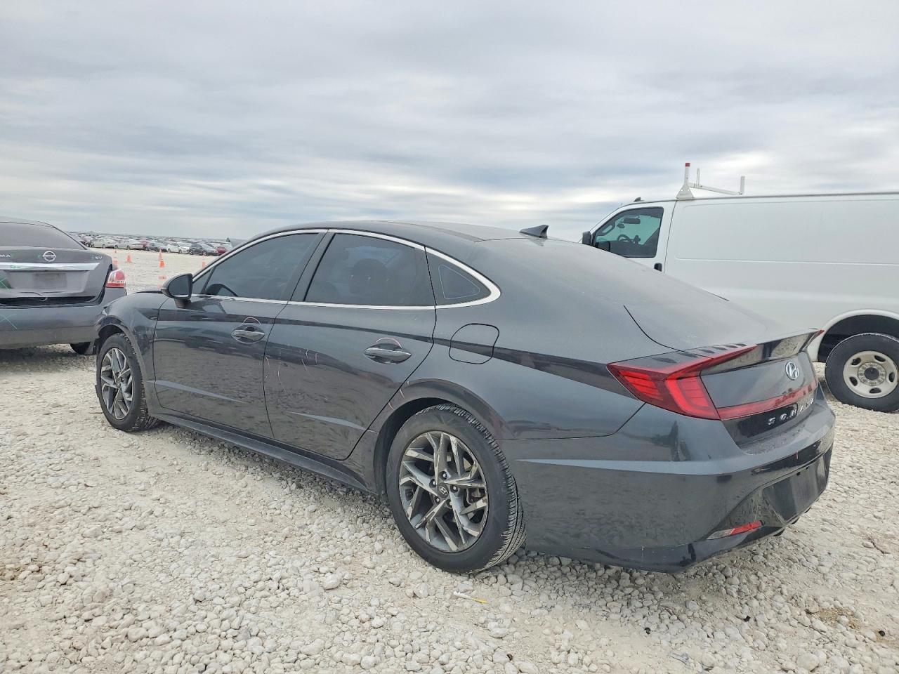 2020 HYUNDAI SONATA SEL photo 2