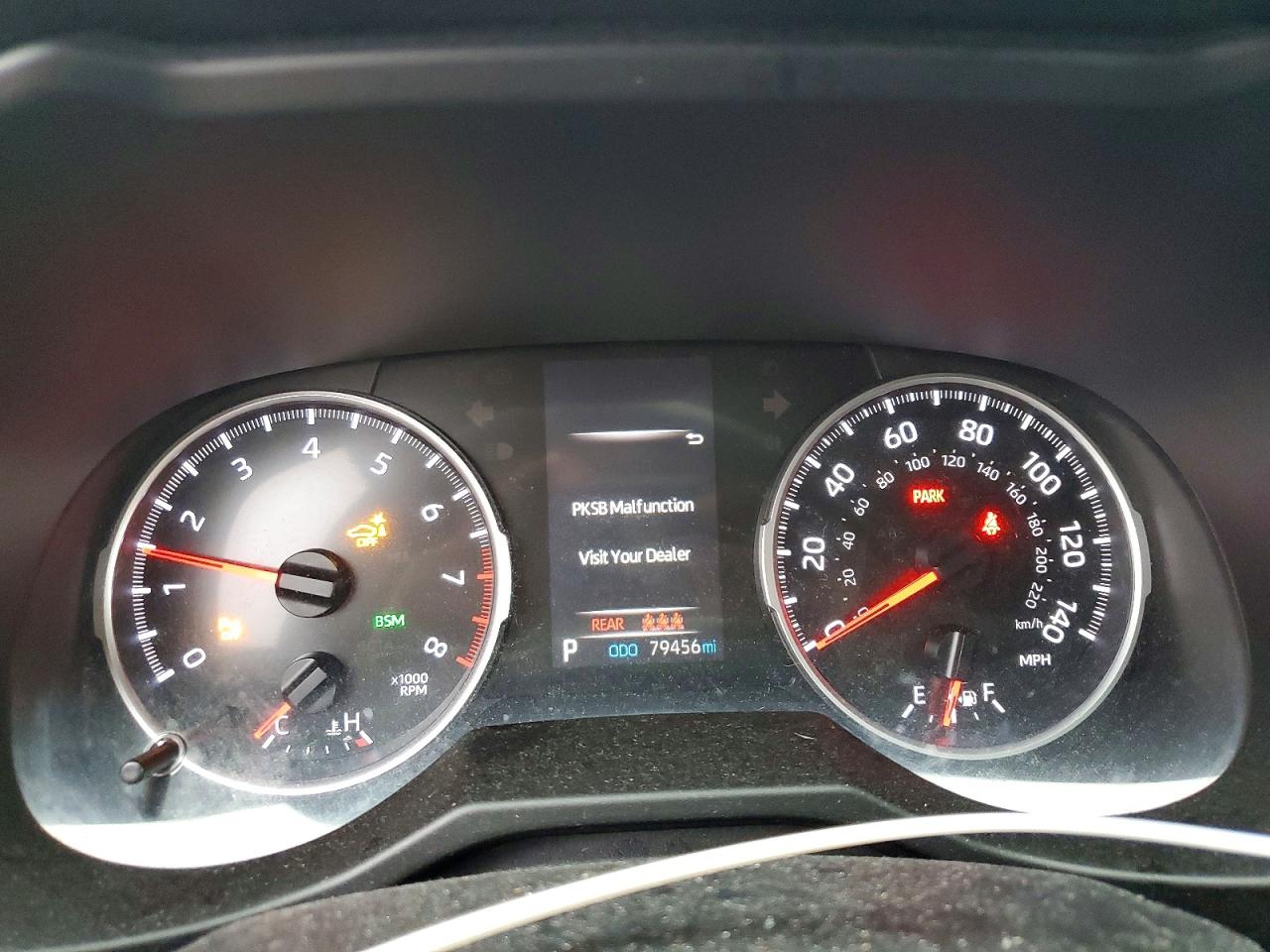2019 TOYOTA RAV4 XLE photo 9