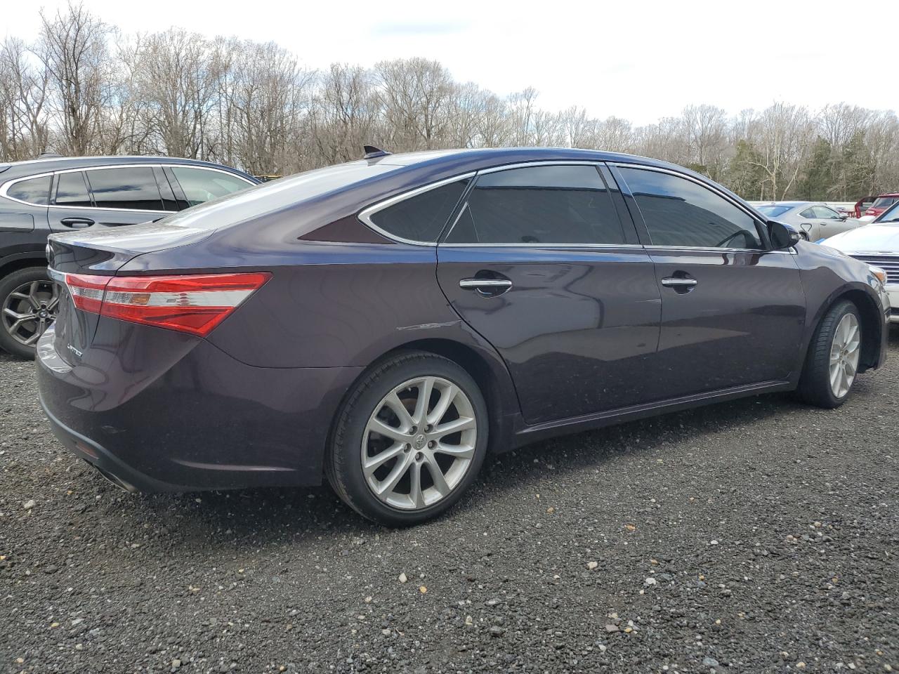 2013 TOYOTA AVALON BASE photo 3