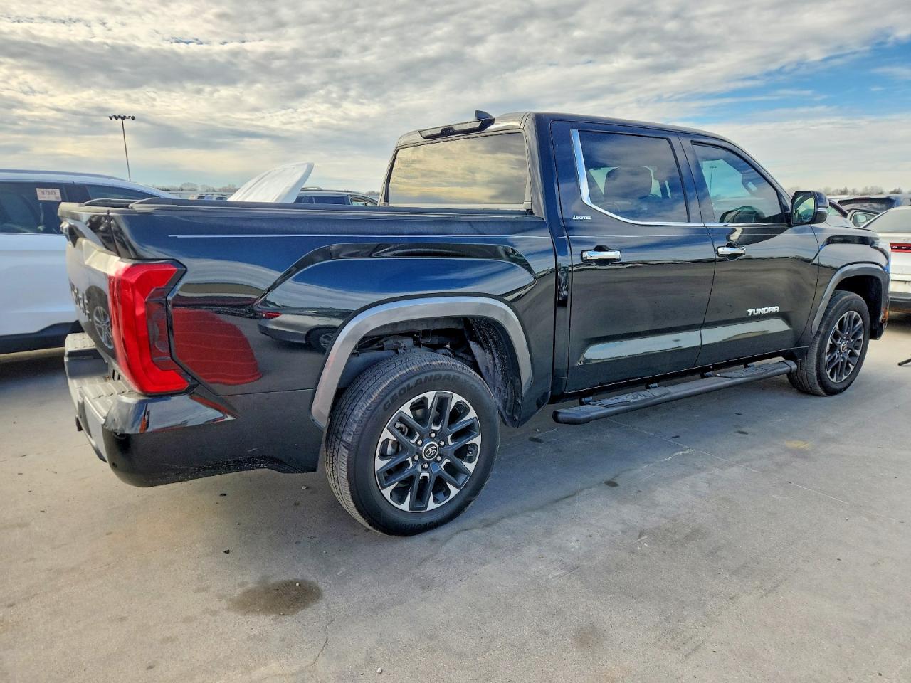 2024 TOYOTA TUNDRA CREWMAX LIMITED photo 3