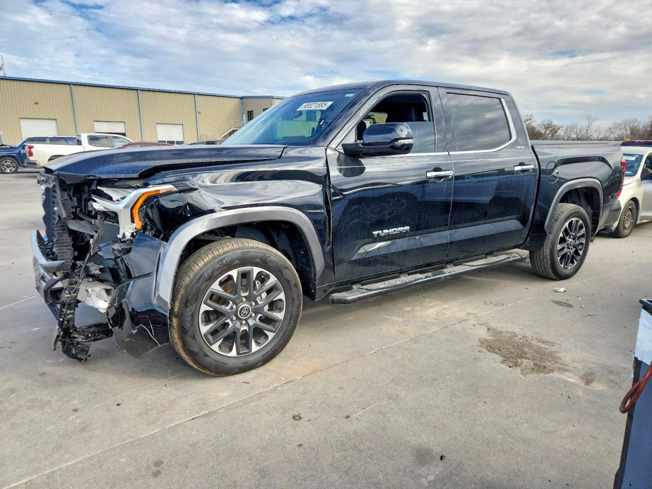 2024 TOYOTA TUNDRA