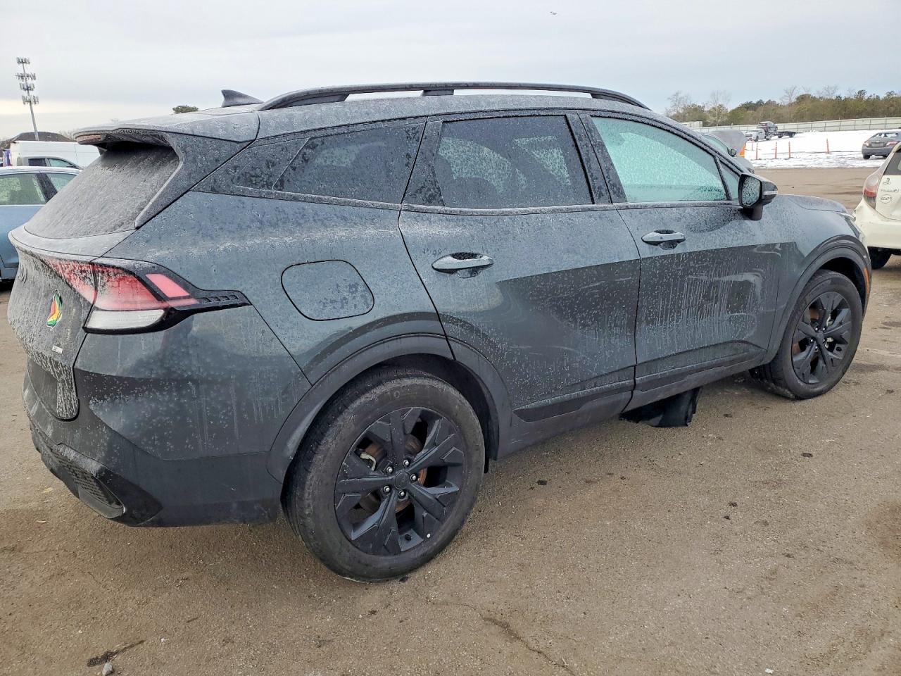 2025 KIA SPORTAGE X LINE photo 3