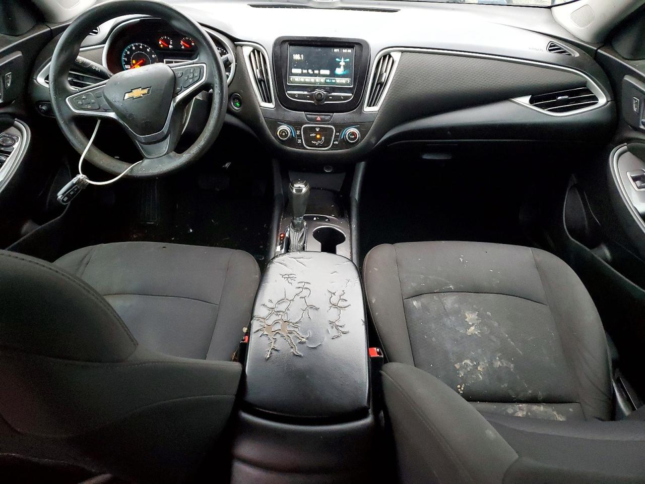 2018 CHEVROLET MALIBU LS photo 8