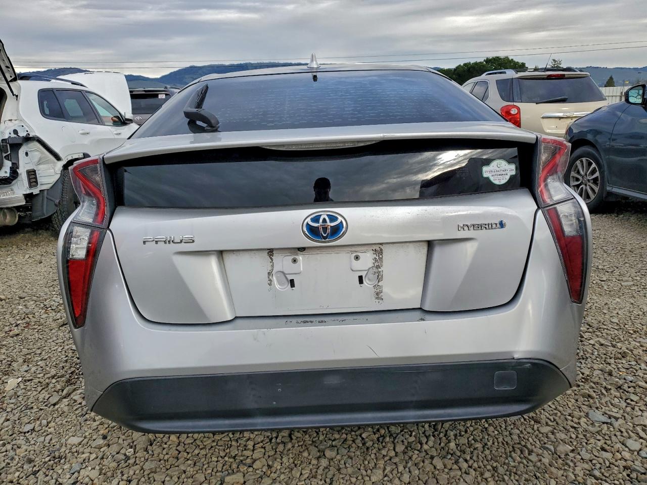 2016 TOYOTA PRIUS photo 6