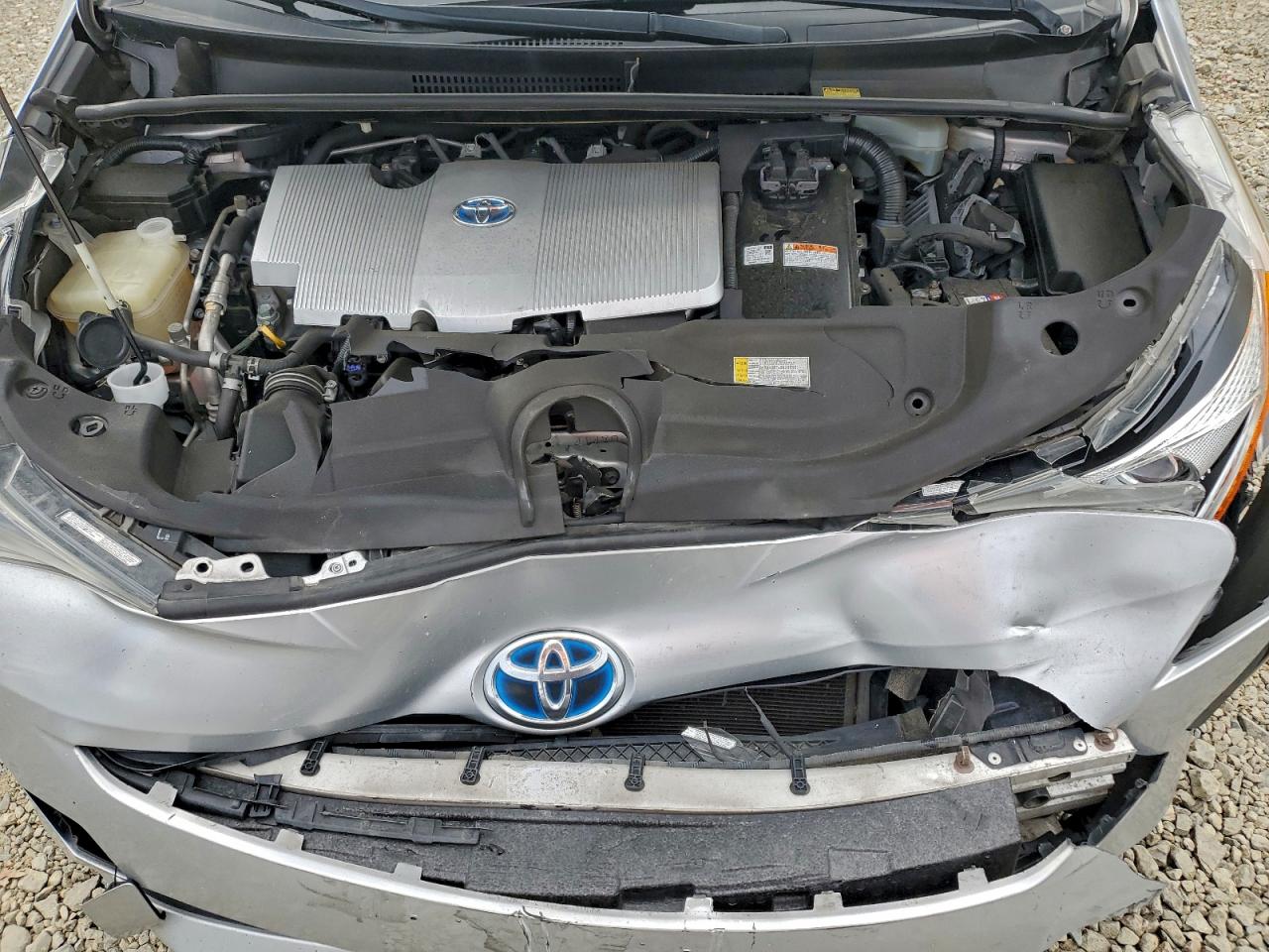 2016 TOYOTA PRIUS photo 11