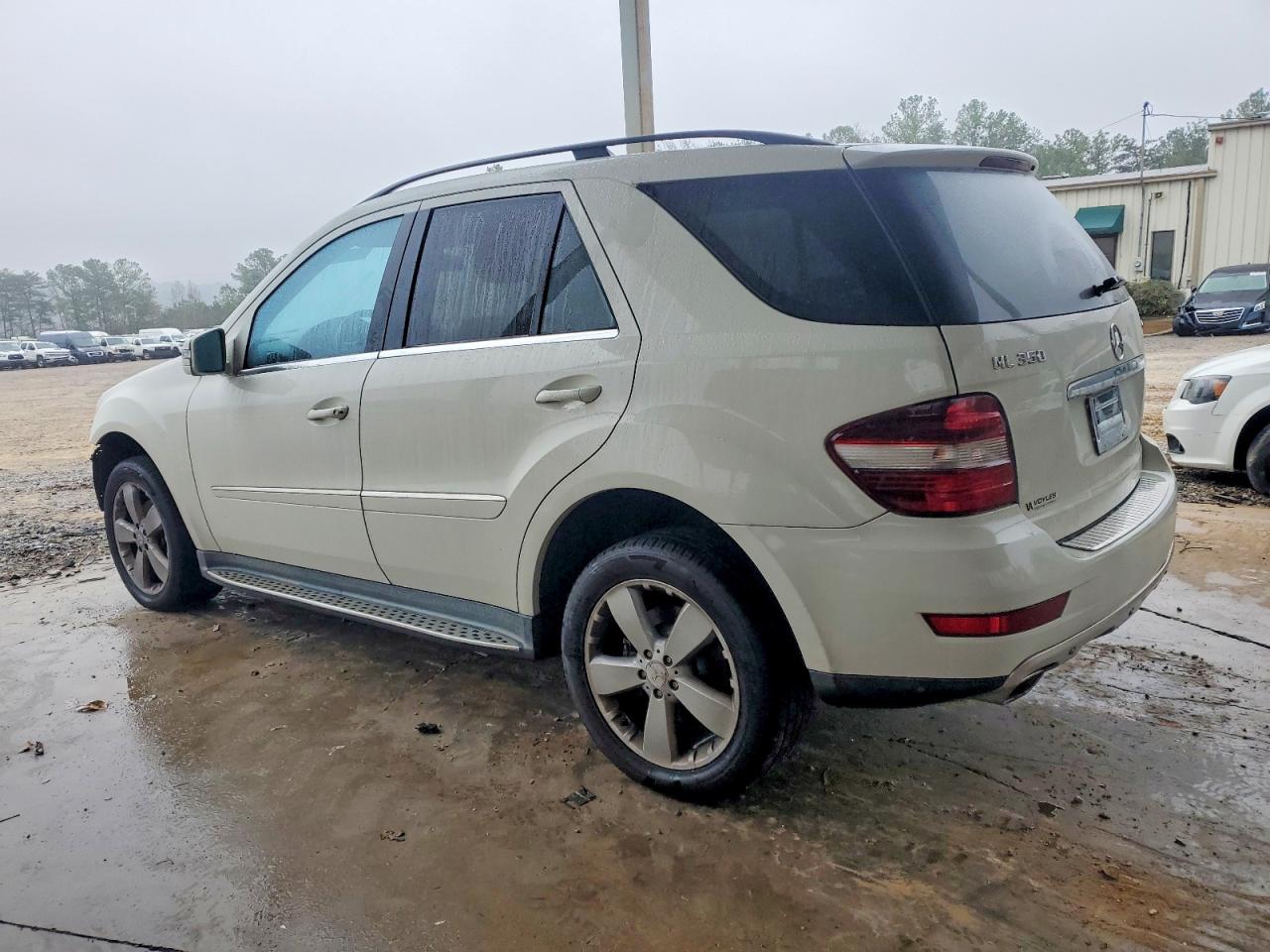 2011 MERCEDES-BENZ ML 350 4MATIC photo 2