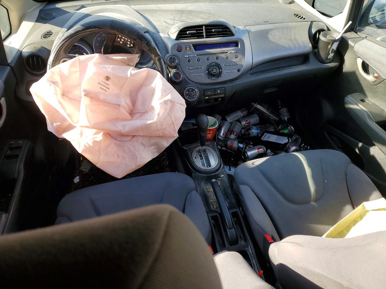2013 HONDA FIT photo 8