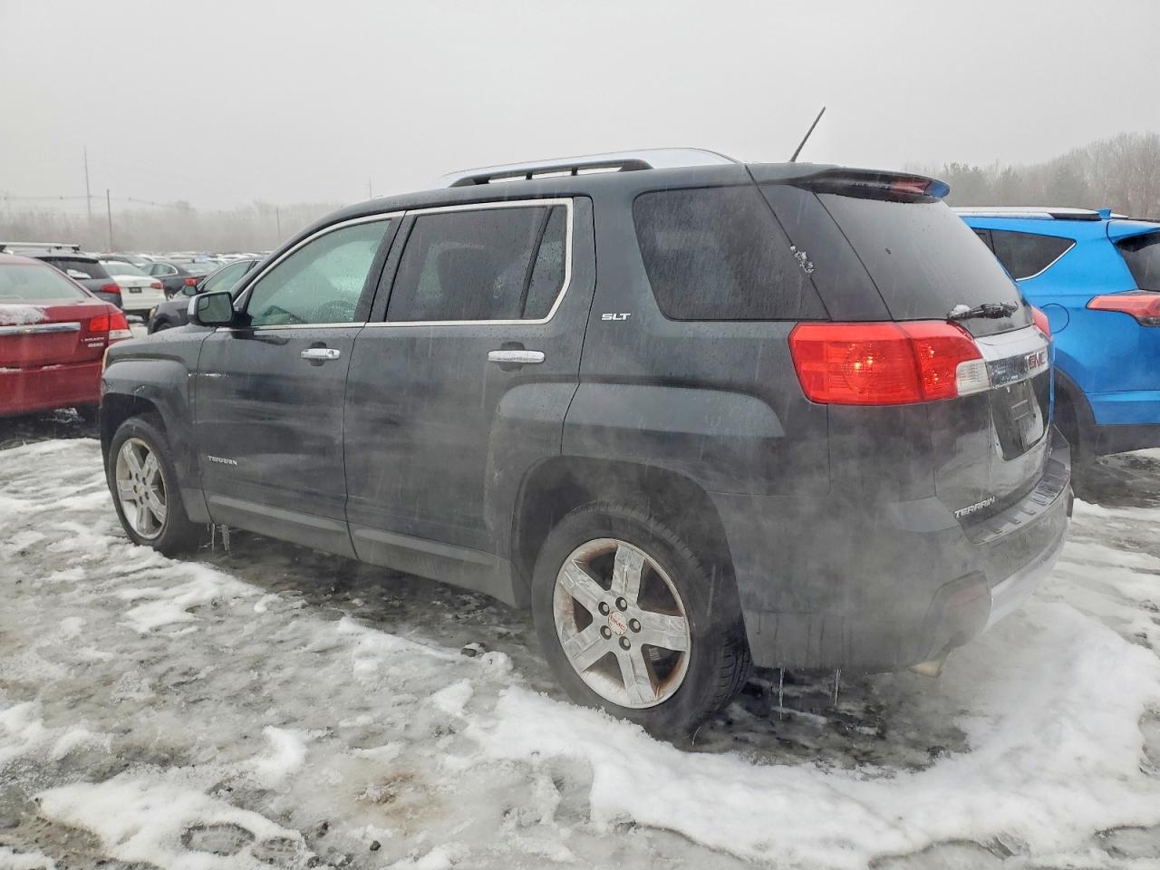 2013 GMC TERRAIN SLT photo 2