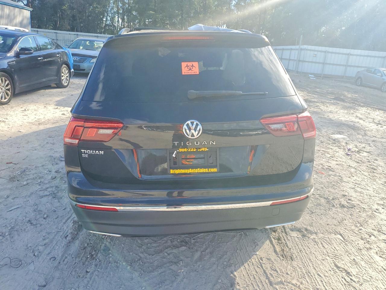 2020 VOLKSWAGEN TIGUAN SE photo 6