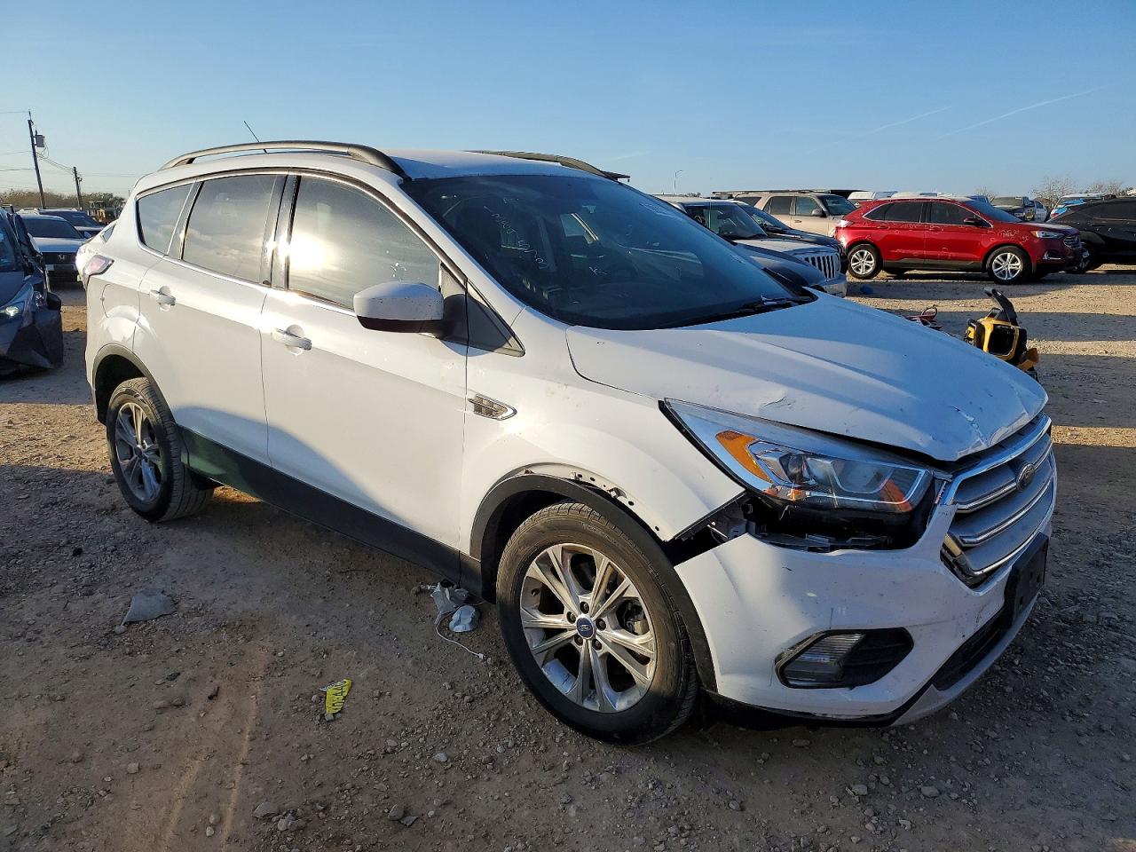 2017 FORD ESCAPE SE photo 4