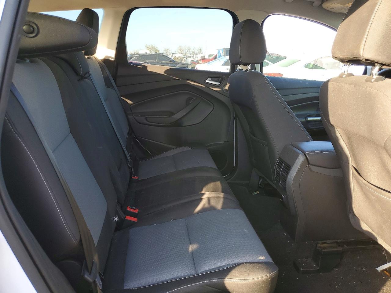 2017 FORD ESCAPE SE photo 10