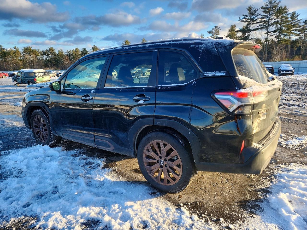 2025 SUBARU FORESTER SPORT photo 2