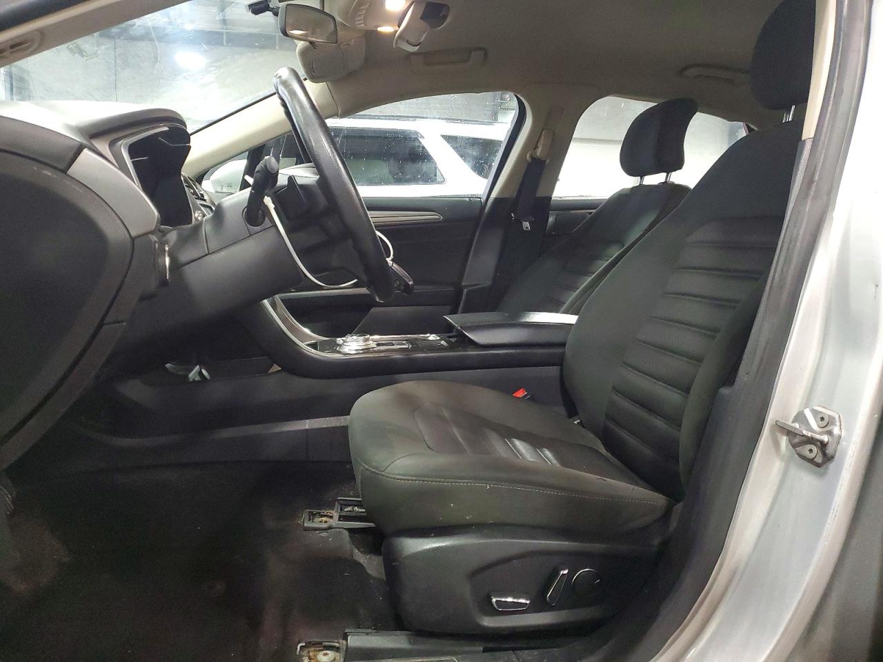 2017 FORD FUSION SE photo 13