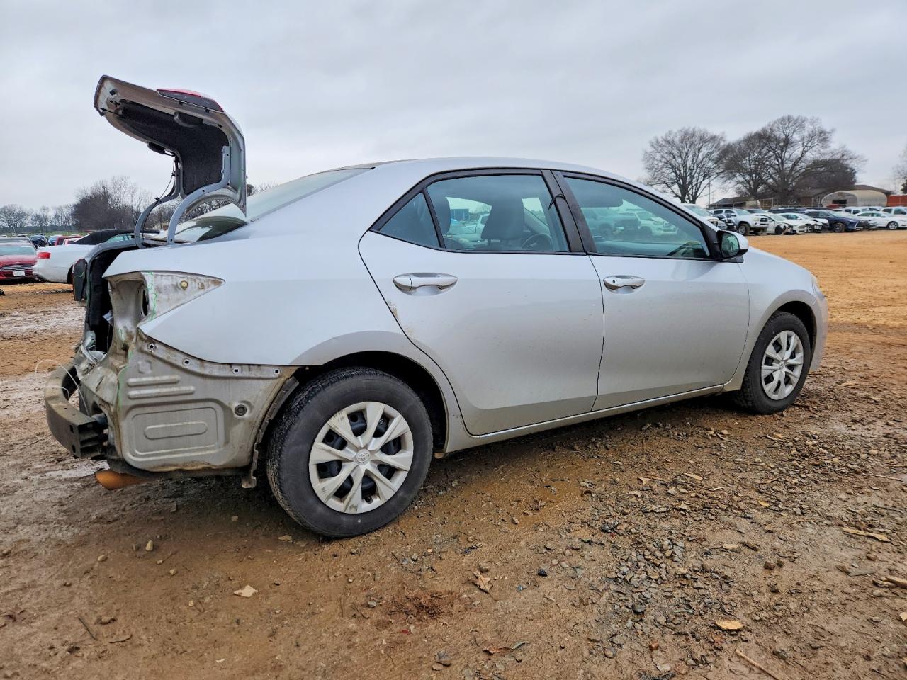 2014 TOYOTA COROLLA L photo 3