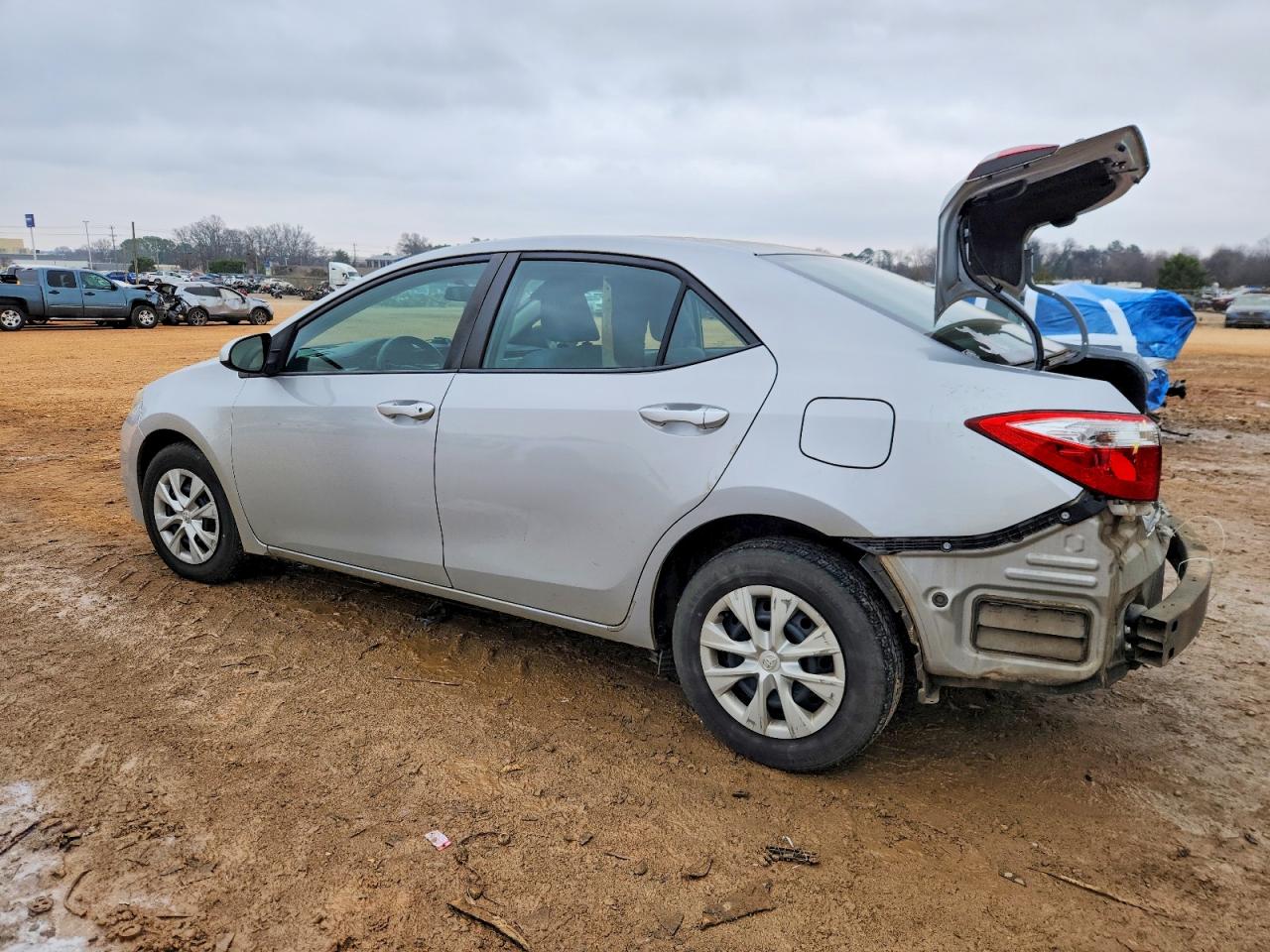 2014 TOYOTA COROLLA L photo 2