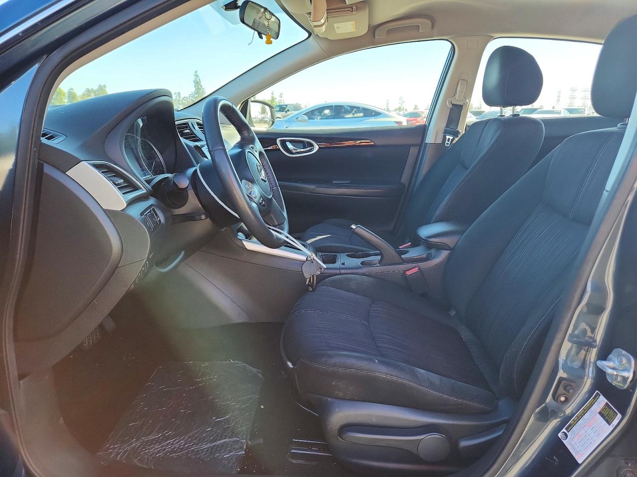 2017 NISSAN SENTRA S photo 7