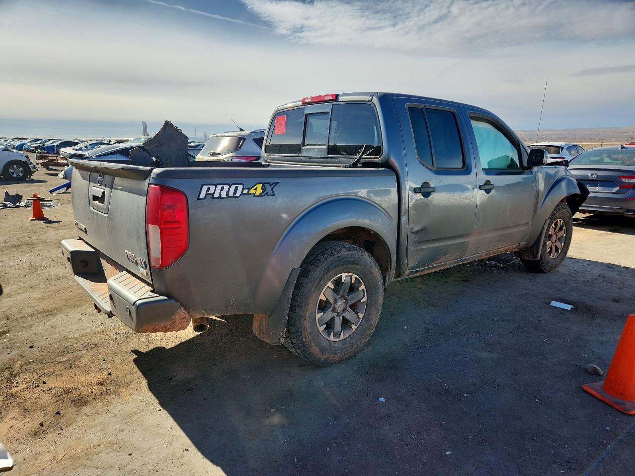 2019 NISSAN FRONTIER SV photo 3