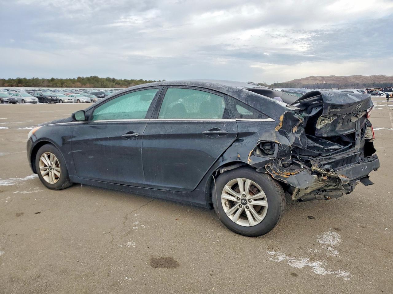 2013 HYUNDAI SONATA GLS photo 2
