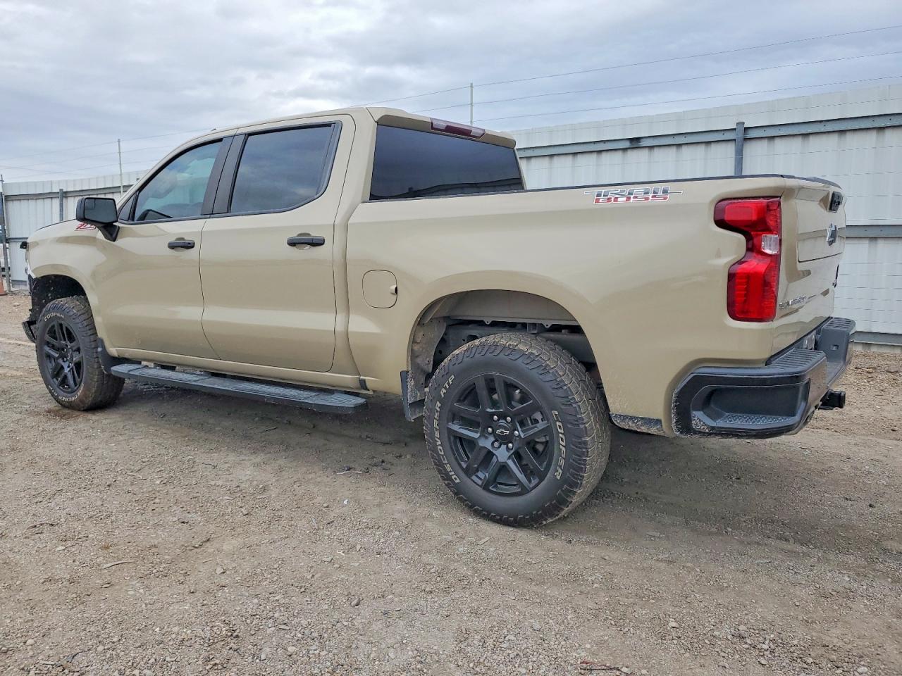 2023 CHEVROLET SILVERADO K1500 TRAIL BOSS CUSTOM photo 2