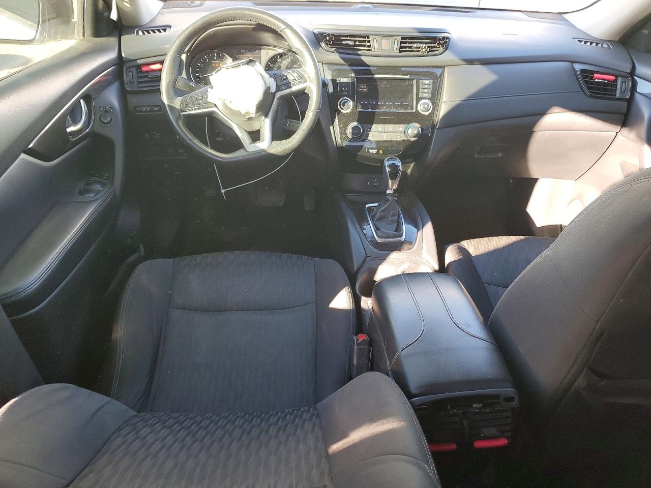 2019 NISSAN ROGUE S photo 8