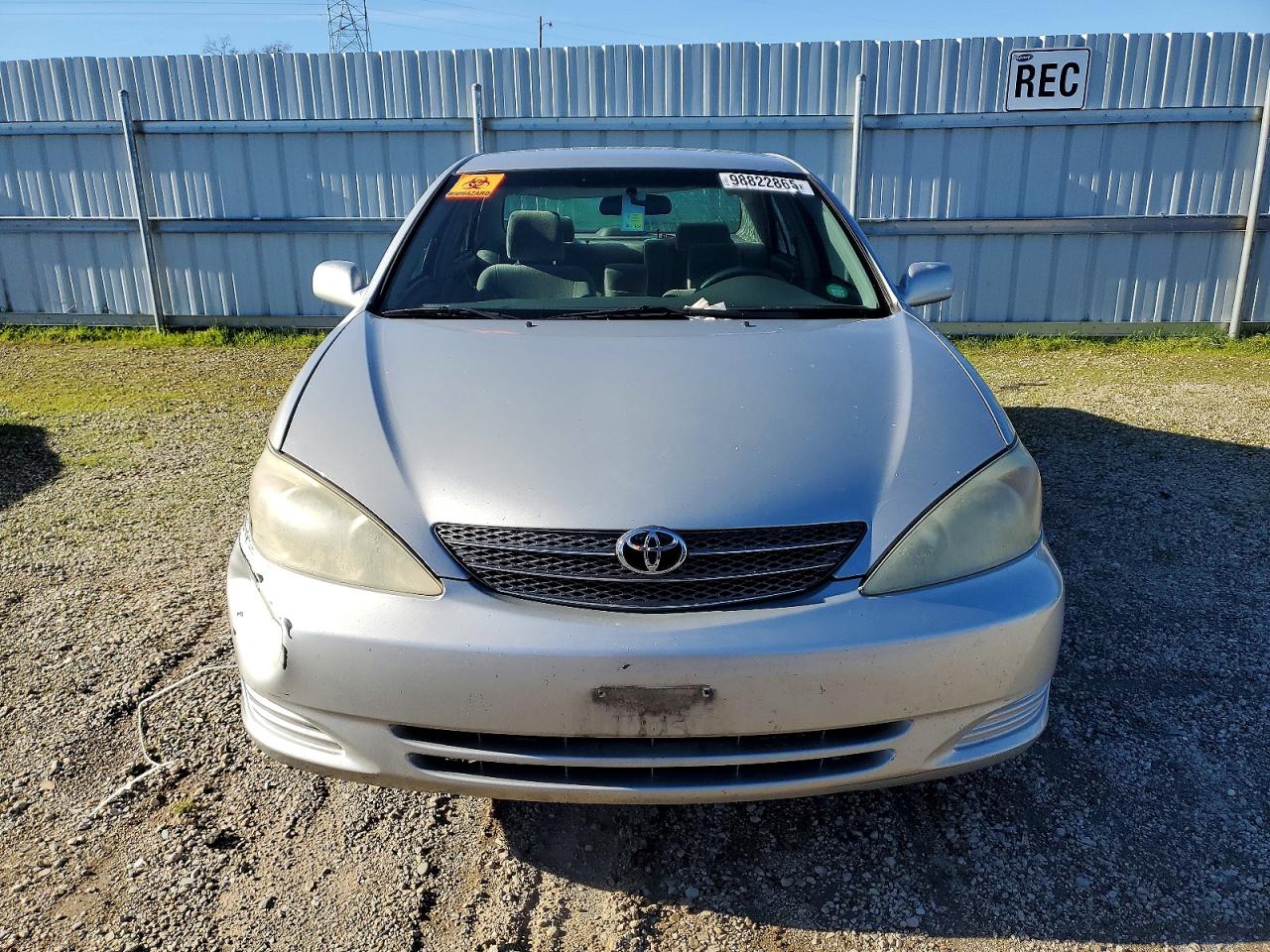2004 TOYOTA CAMRY LE photo 5