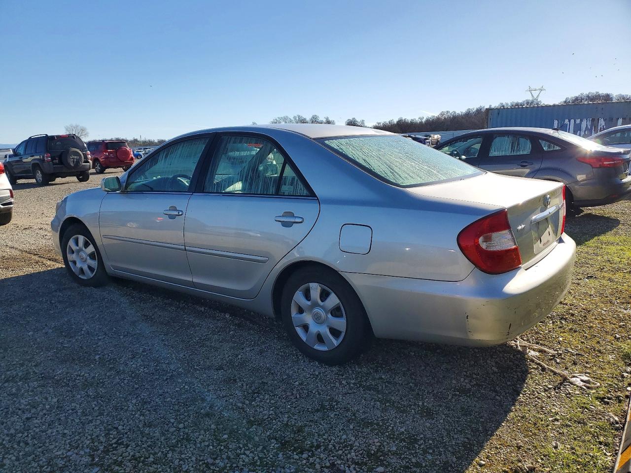 2004 TOYOTA CAMRY LE photo 2