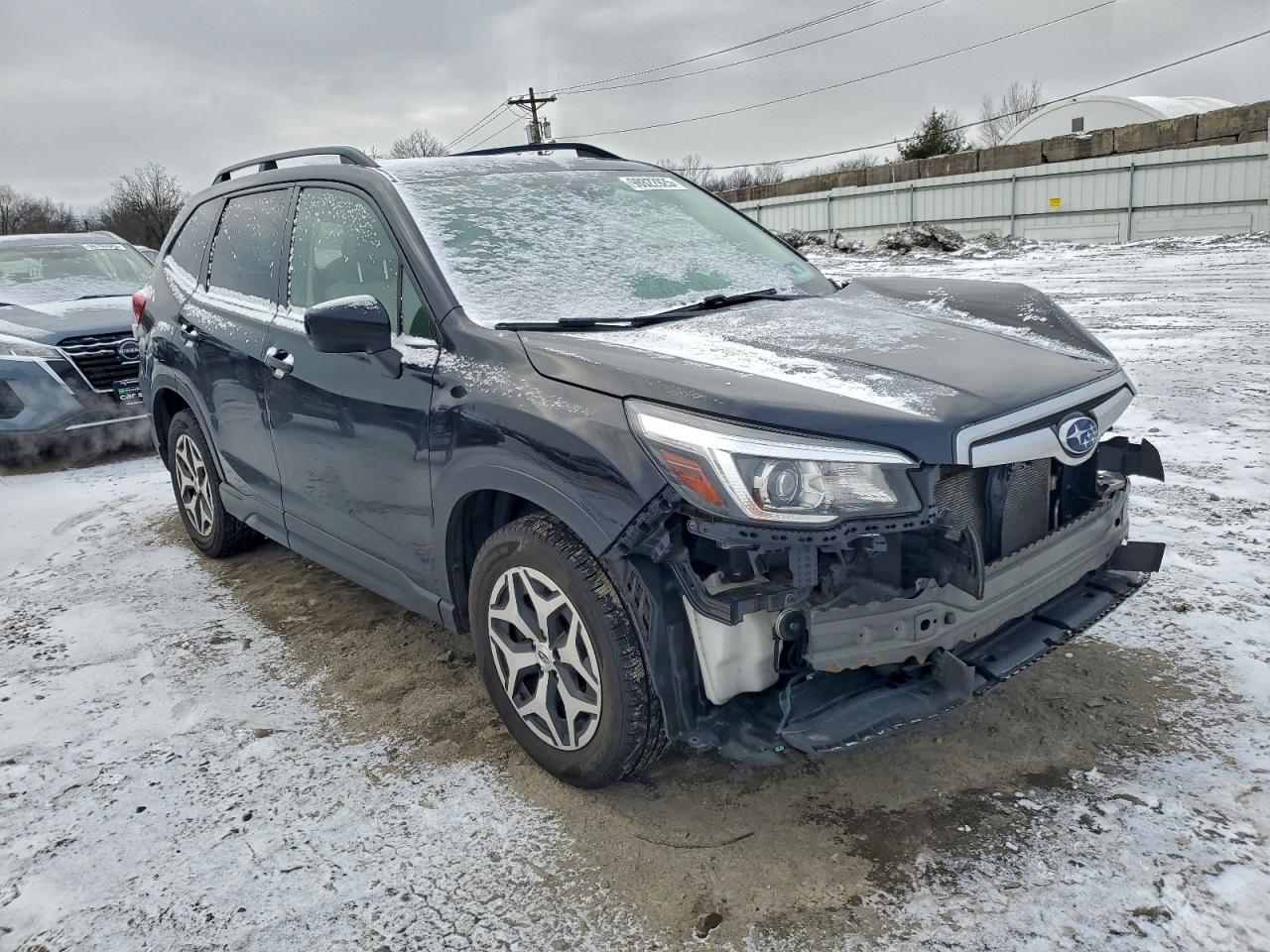 2020 SUBARU FORESTER PREMIUM photo 4