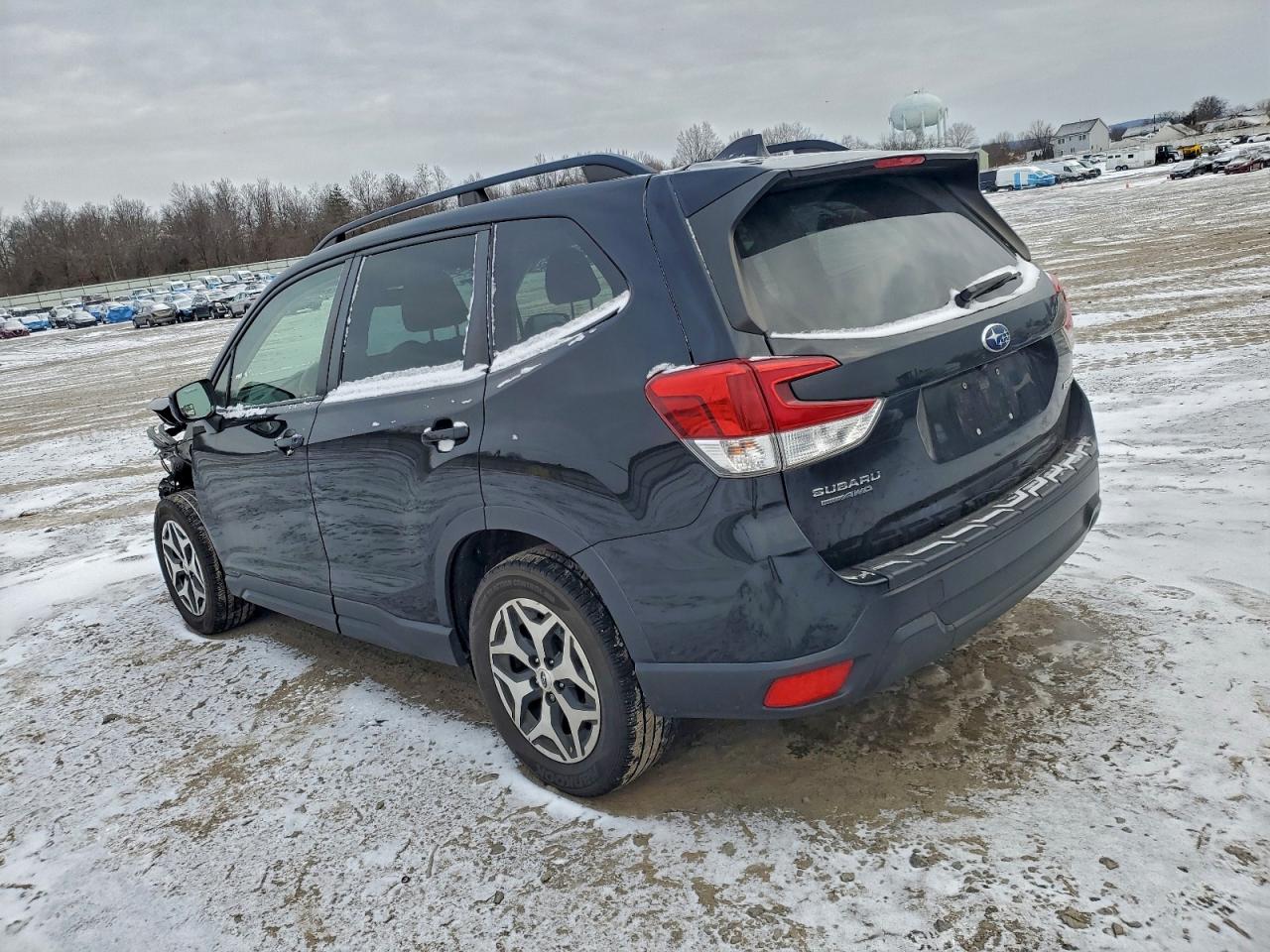 2020 SUBARU FORESTER PREMIUM photo 2