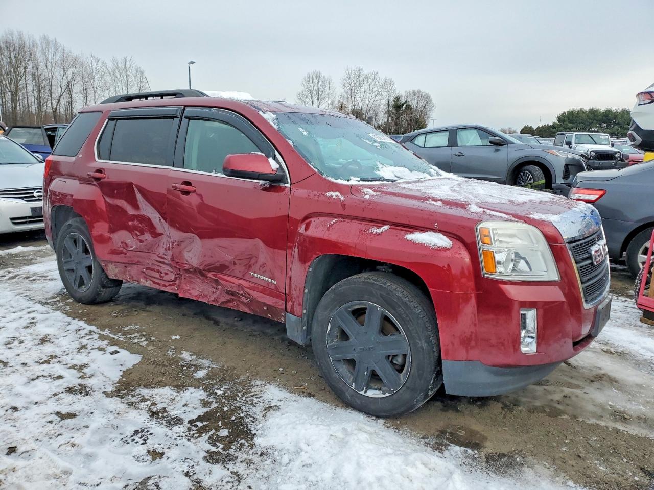 2011 GMC TERRAIN SLE photo 4