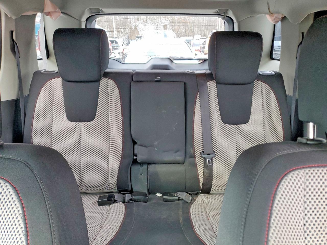 2011 GMC TERRAIN SLE photo 10