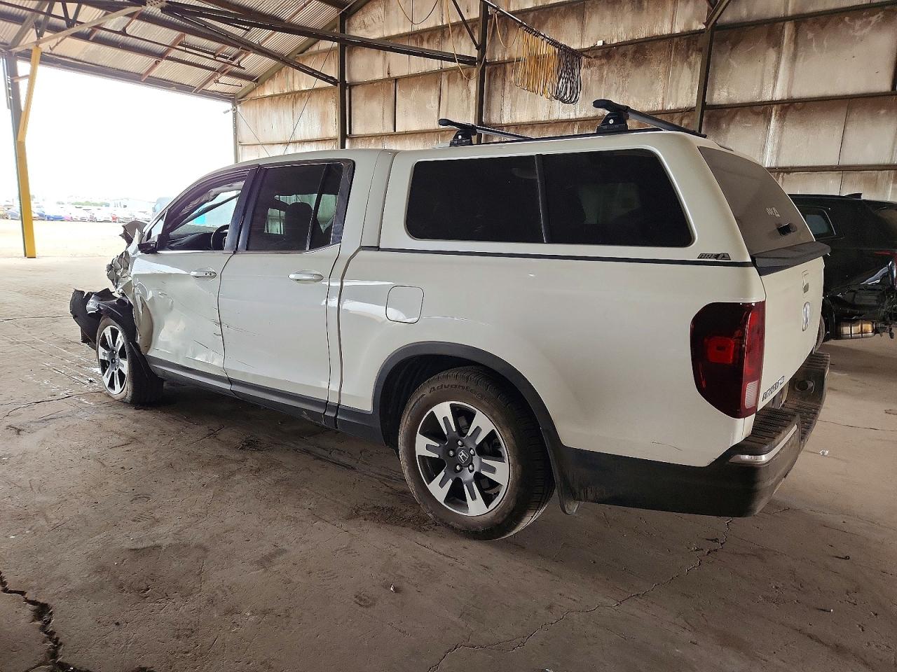 2019 HONDA RIDGELINE RTL photo 2