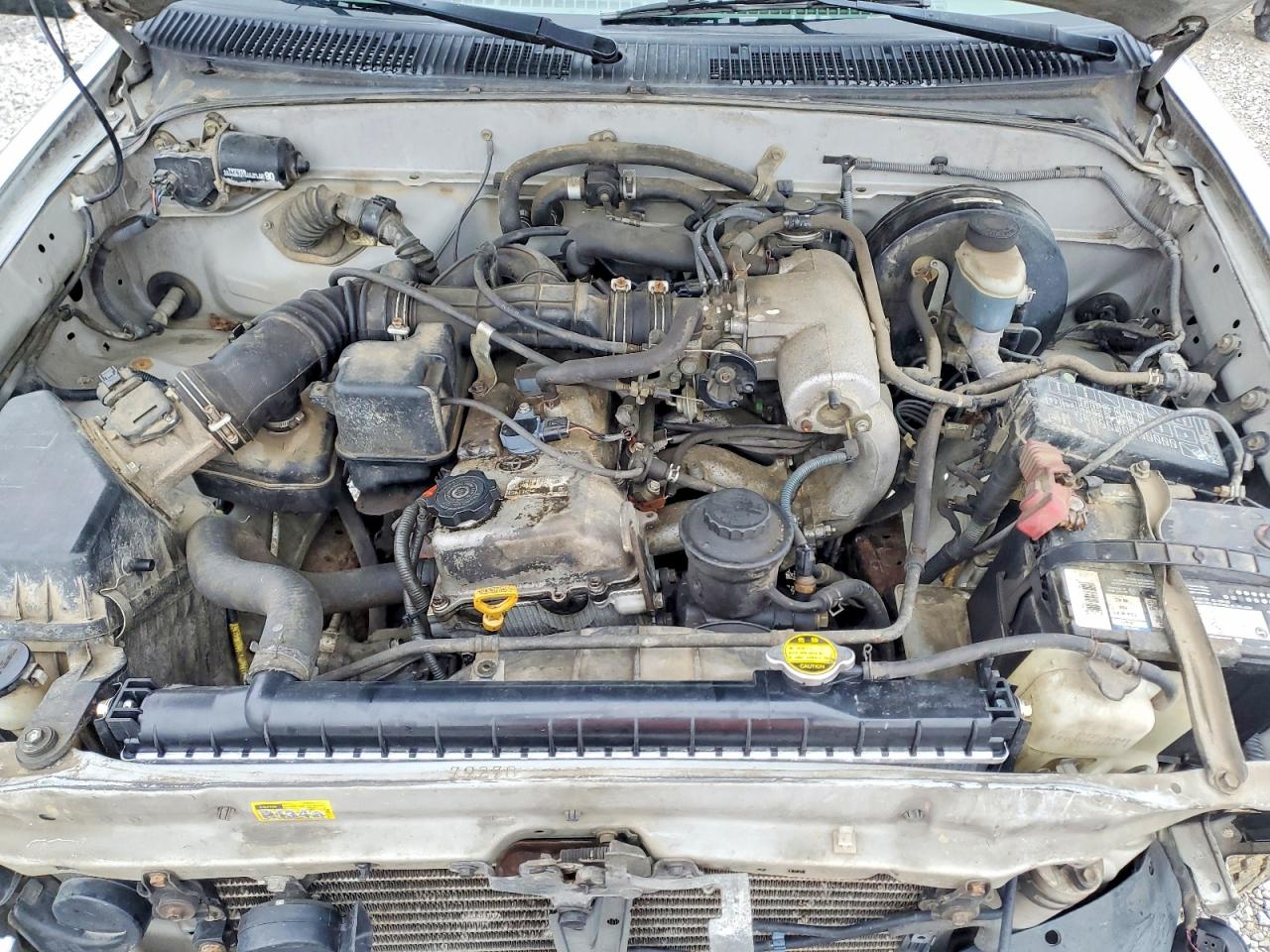 2002 TOYOTA TACOMA photo 11