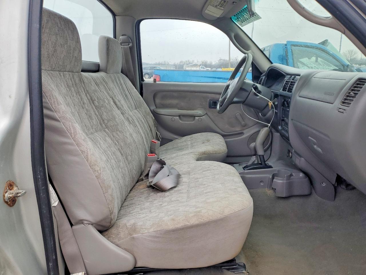 2002 TOYOTA TACOMA photo 10