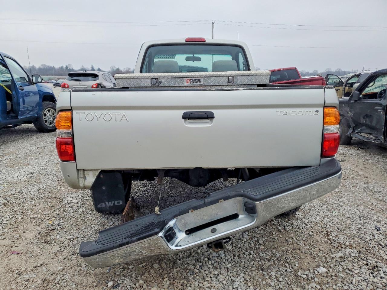 2002 TOYOTA TACOMA photo 6
